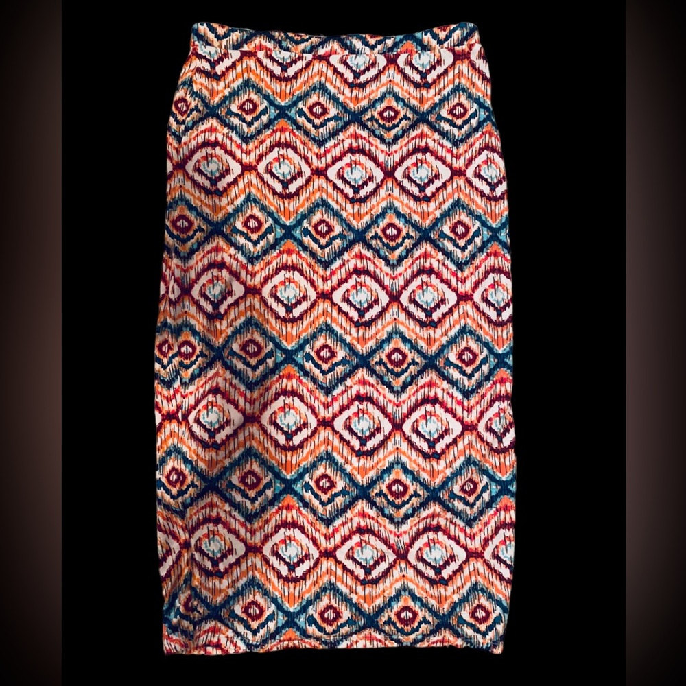 Pull on lined elastic waist geometric pattern skirt